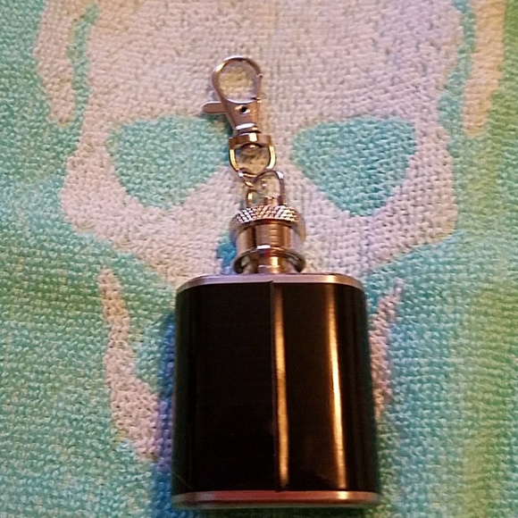 ☠Mini Day of the Dead Flask☠ - Picture 4 of 5